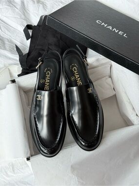 CHANEL Black Leather Slingback Loafers with Gold CC